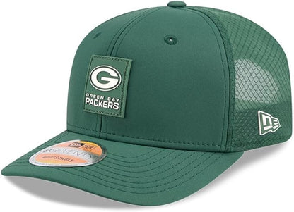 New Era 9SEVENTY NFL 2025 Sideline Trucker Adjustable Snapback Hat (CA/US, Alpha, One Size, Green, Green Bay Packers)