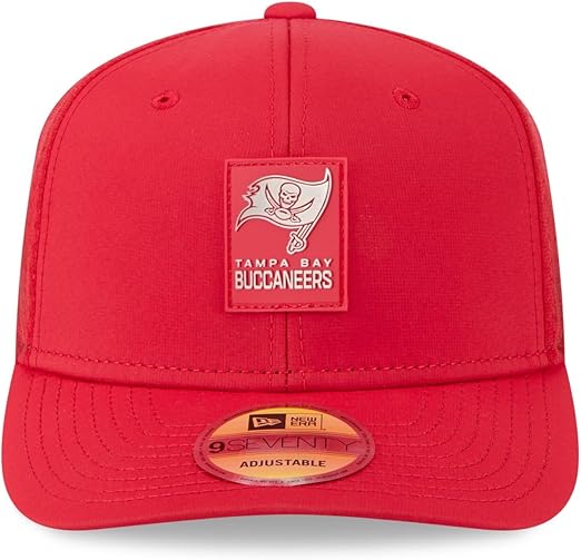 New Era Men's Red Tampa Bay Buccaneers 2025 Sideline 9SEVENTY Trucker Adjustable Hat