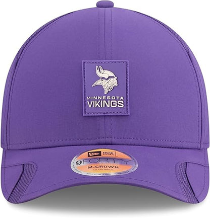 New Era Men's NFL 2025 Sideline M-Crown 9FORTY Adjustable Hat (CA/US, Alpha, One Size, Purple, Minnesota Vikings)