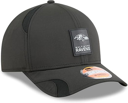 New Era Men's NFL 2025 Sideline M-Crown 9FORTY Adjustable Hat (CA/US, Alpha, One Size, Black, Baltimore Ravens)