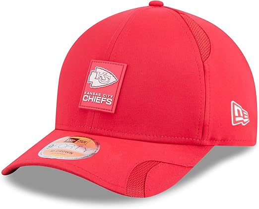 New Era Men's NFL 2025 Sideline M-Crown 9FORTY Adjustable Hat (CA/US, Alpha, One Size, Red, Kansas City Chiefs)