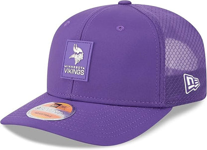 New Era 9SEVENTY NFL 2025 Sideline Trucker Adjustable Snapback Hat (CA/US, Alpha, One Size, Purple, Minnesota Vikings)