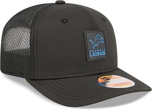 New Era 9SEVENTY NFL 2025 Sideline Trucker Adjustable Snapback Hat (CA/US, Alpha, One Size, Black, Detroit Lions)