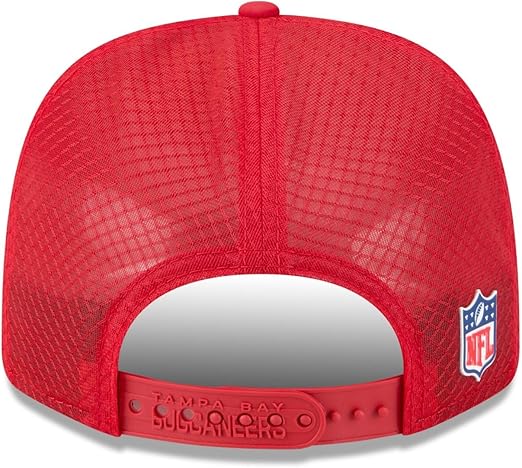 New Era Men's Red Tampa Bay Buccaneers 2025 Sideline 9SEVENTY Trucker Adjustable Hat