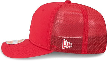 New Era Men's Red Tampa Bay Buccaneers 2025 Sideline 9SEVENTY Trucker Adjustable Hat