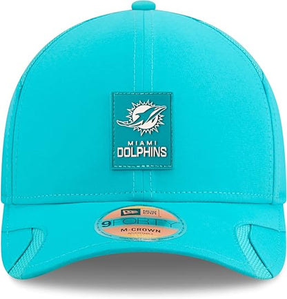New Era Men's NFL 2025 Sideline M-Crown 9FORTY Adjustable Hat (CA/US, Alpha, One Size, Aqua, Miami Dolphins)