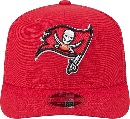 New Era 9SEVENTY 2025 NFL Team Collection Adjustable Stretch-Snap Hat (CA/US, Alpha, One Size, Tampa Bay Buccaneers, Red)