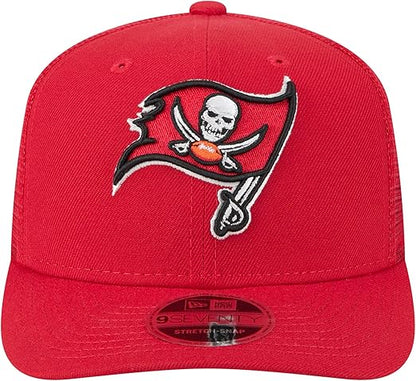 New Era 9SEVENTY 2025 NFL Team Collection Adjustable Stretch-Snap Hat (CA/US, Alpha, One Size, Tampa Bay Buccaneers, Red)